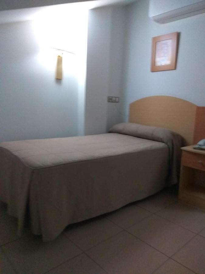 Hostal El Arco Мехорада-дель-Кампо Экстерьер фото
