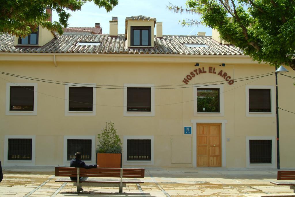 Hostal El Arco Мехорада-дель-Кампо Экстерьер фото