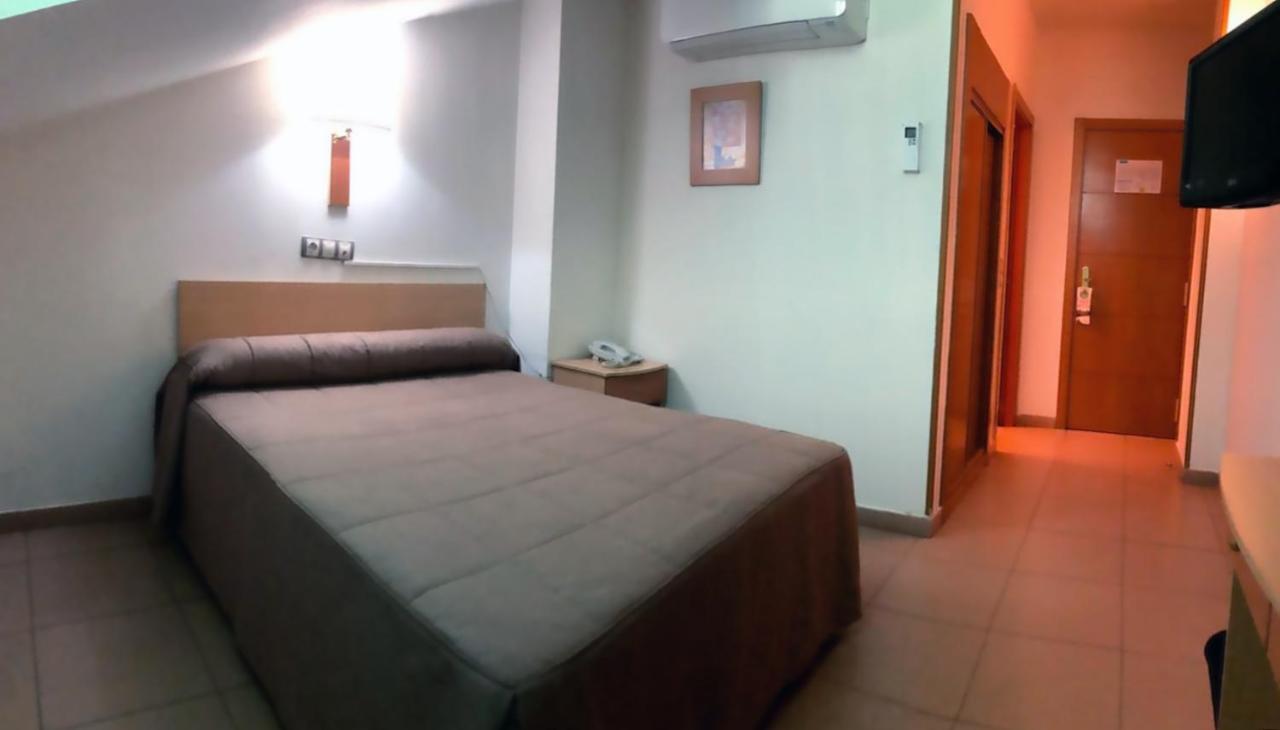 Hostal El Arco Мехорада-дель-Кампо Экстерьер фото